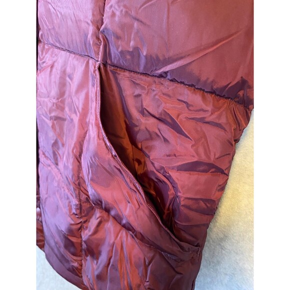 Lands End Puffer Vest Jacket Womens Small 8 Dark Burgundy Goose Down Snap Button - Picture 9 of 15